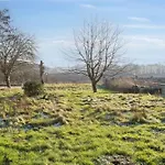 Lovely Near Forest And Дом отдыха Обенро